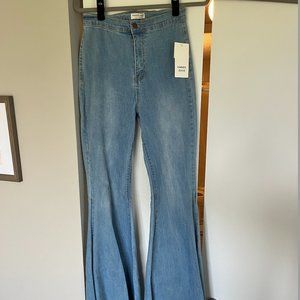 NEW NEVER WORN Flare Jeans Size 7